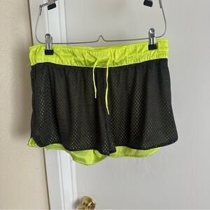 Women’s Academy Size Large Athletic Shorts